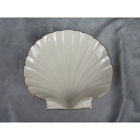 Lenox China Ivory Scallop Shell Candy Dish 24Kt Gold Trim MINT IN BOX - Picture 2 of 5